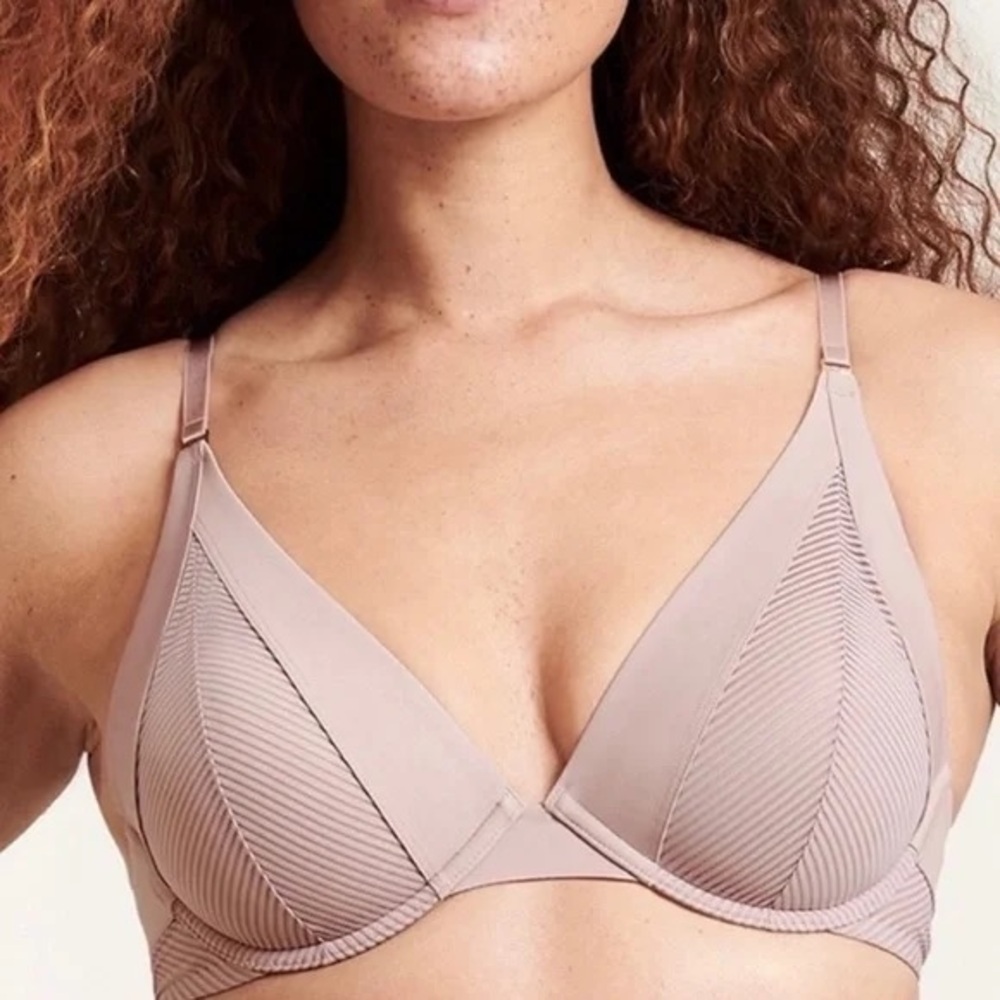 NWOT Shadow Stripe Plunge Bra